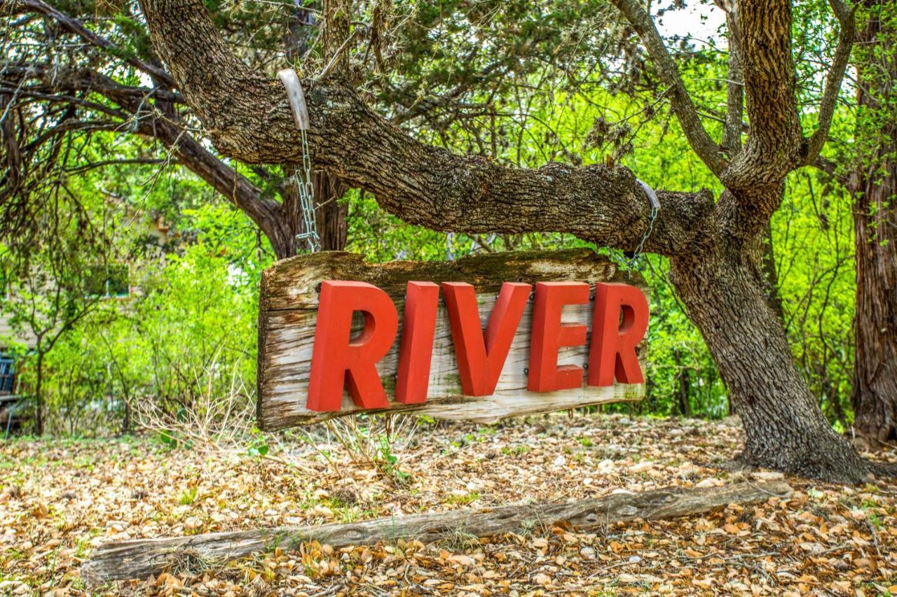 River Ridge Bandera Cabin Exterior photo